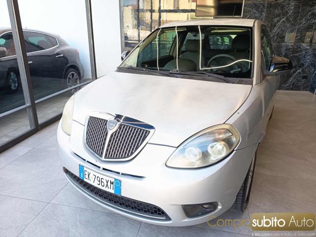 LANCIA Ypsilon 1.2 69 CV Unyca