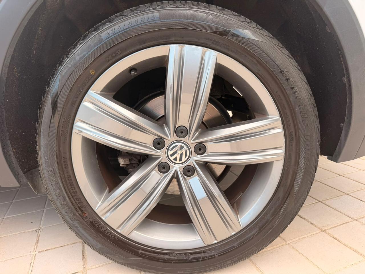 Volkswagen Tiguan 2.0 TDI SCR DSG 4MOTION Executive BMT