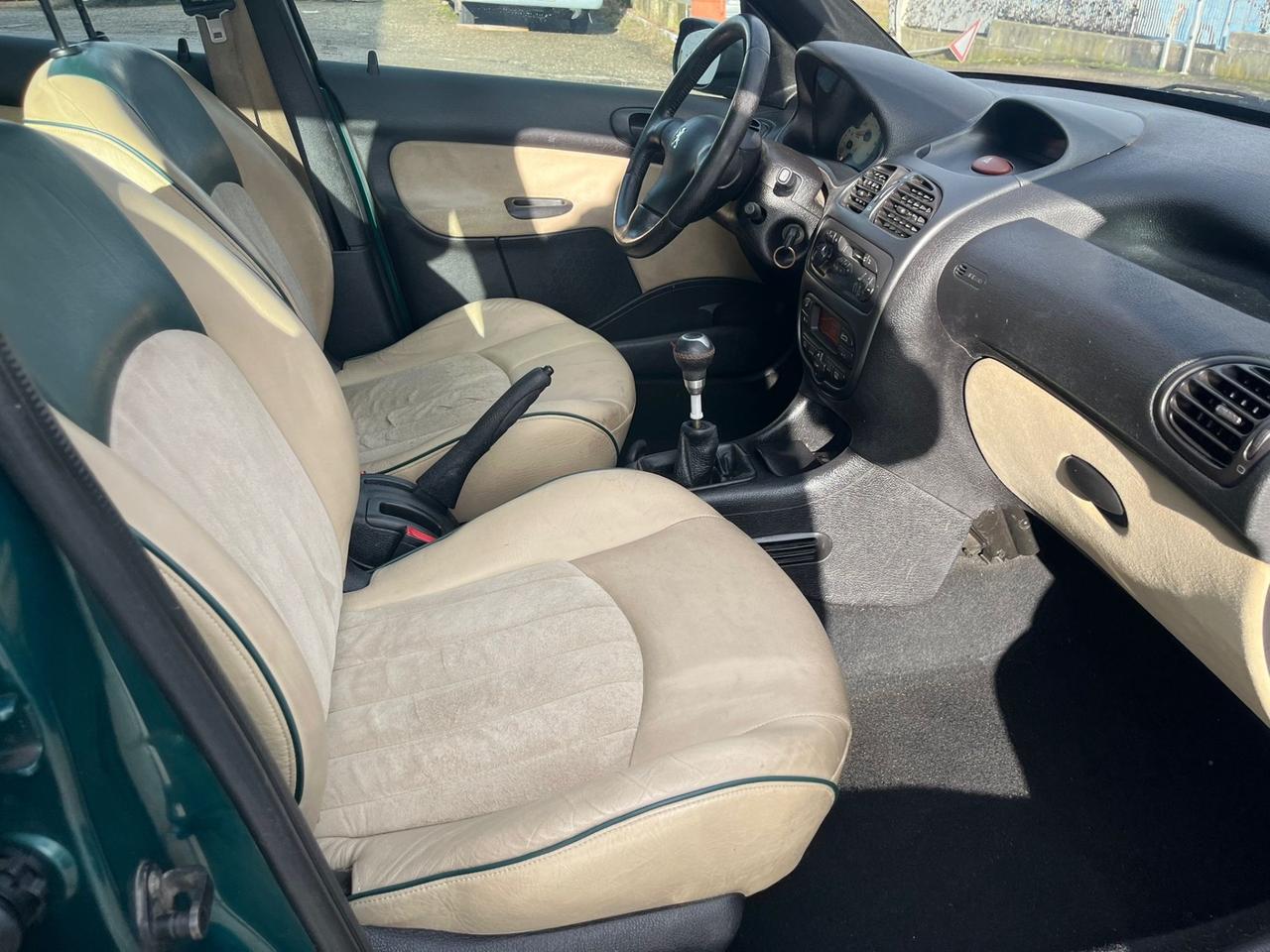 Peugeot 206 1.4benz 2001 109.000km per neopatentati