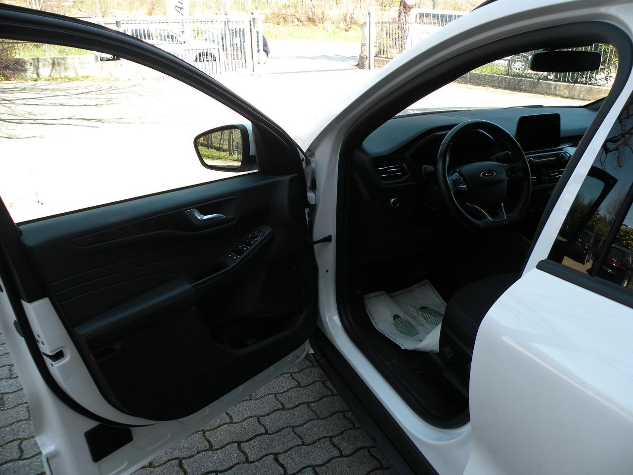 FORD KUGA 2.5 FHEV 190CV CVT 2WD ST-LINE 2023