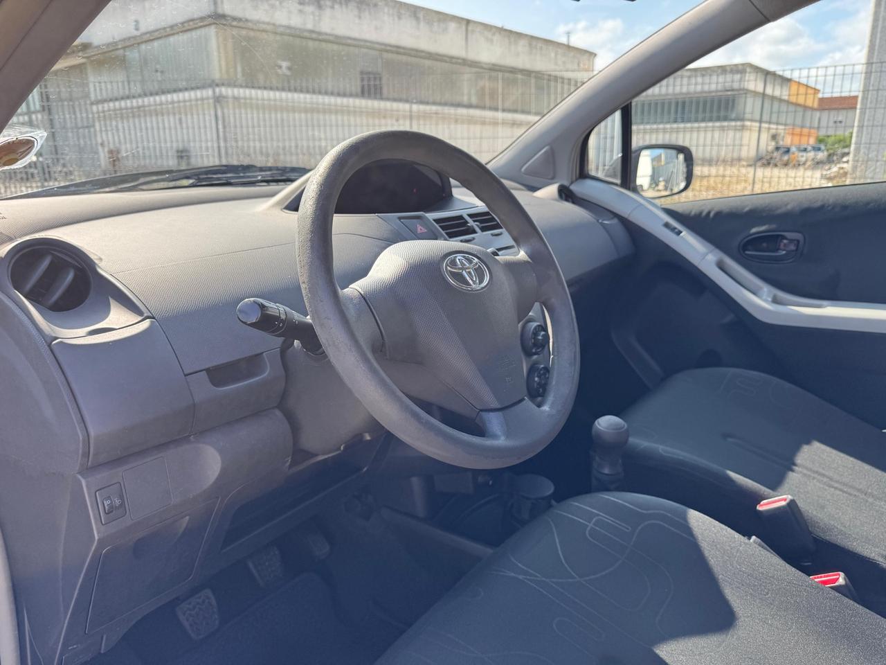 Toyota Yaris 1.0 5p LUXURY PACK