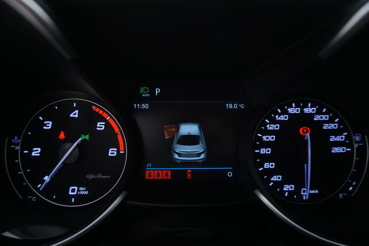 Alfa Romeo Giulia Business AT8 BR063258 2.1 Diesel 160CV