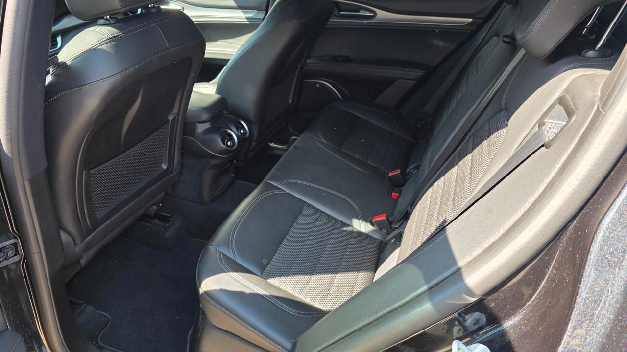 Alfa Romeo Stelvio 2.2 Turbodiesel 160 CV AT8 RWD Sprint