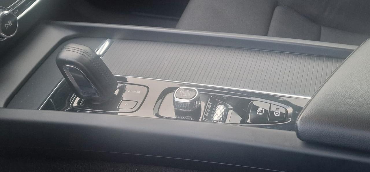 Volvo XC60 AWD B4 Diesel/Ibrida