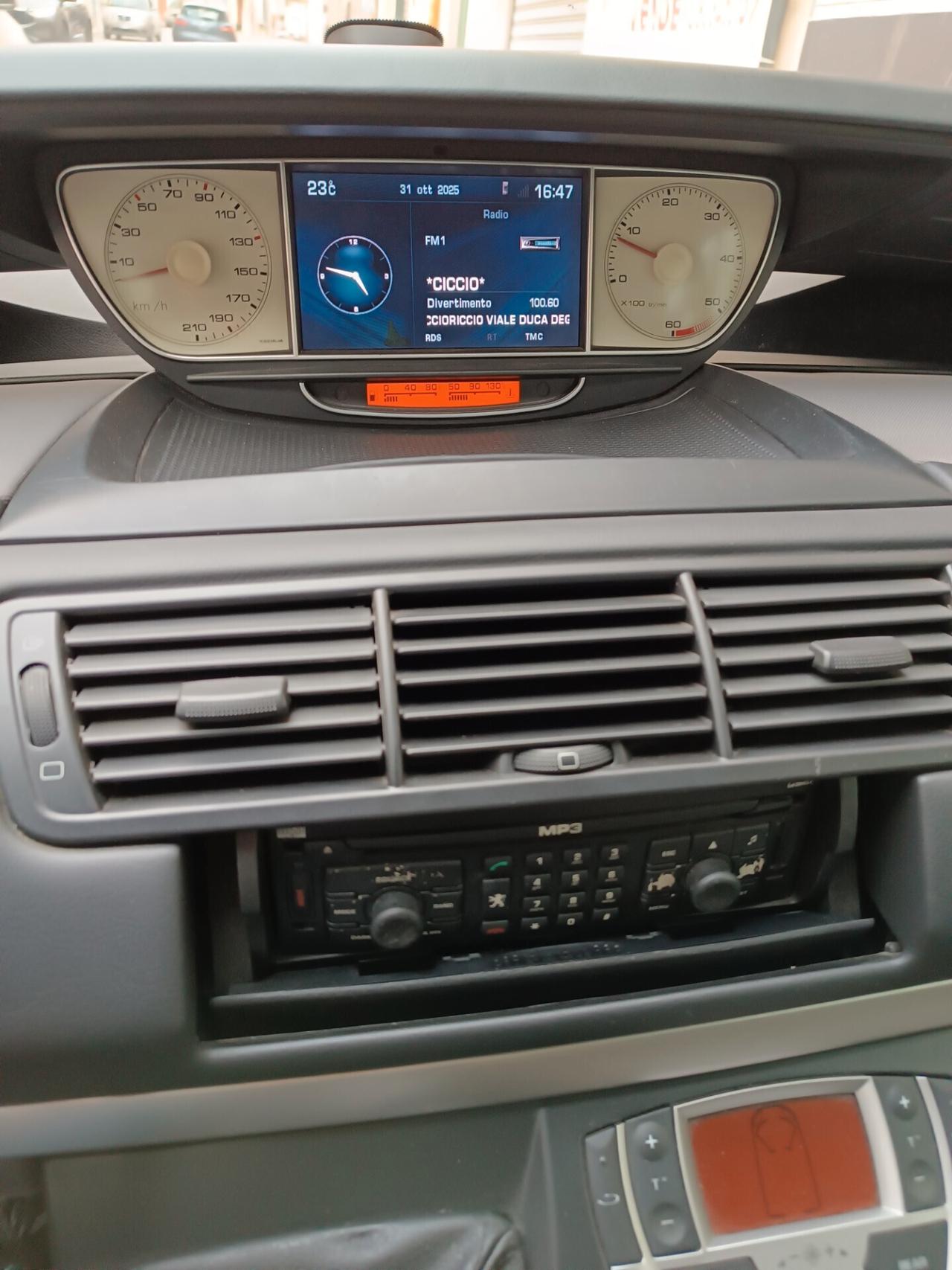 Peugeot 807 2.0 HDi 136 CV autocarro 5 POSTI full