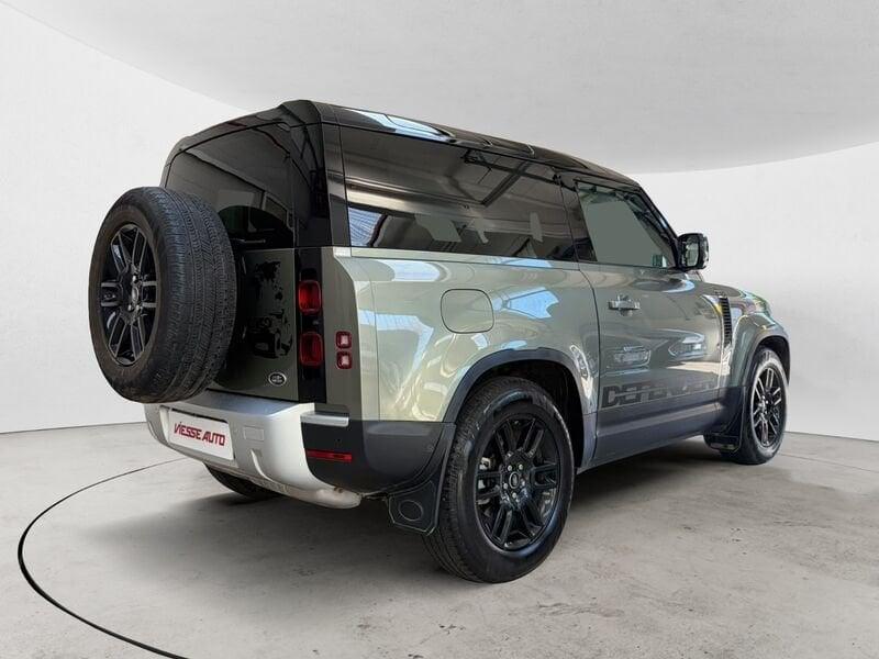 Land Rover Defender 3.0 D6 200 90 HSE AWD auto.