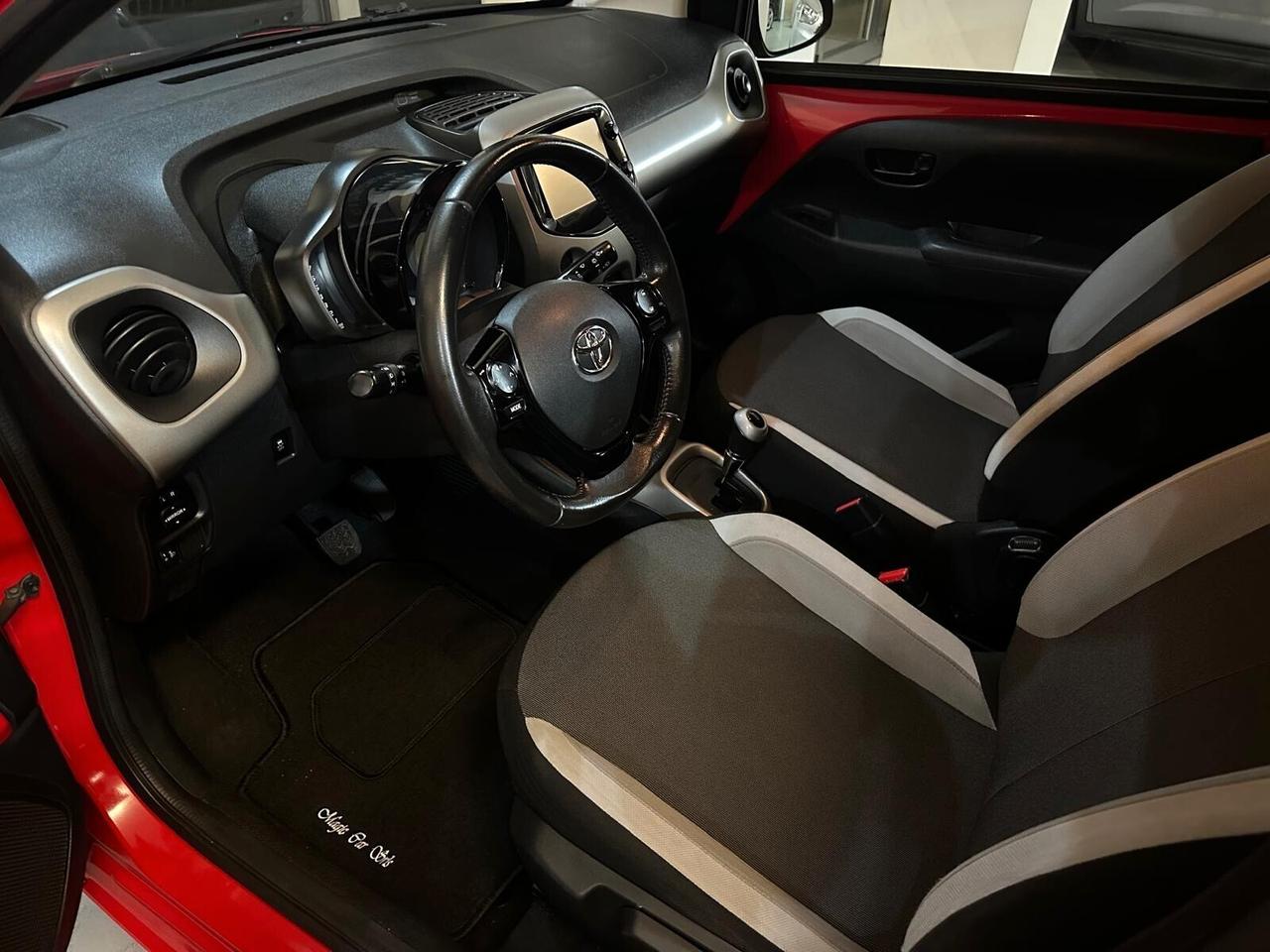 Toyota Aygo 1.0 VVT-i 69 CV 5 porte x-wave
