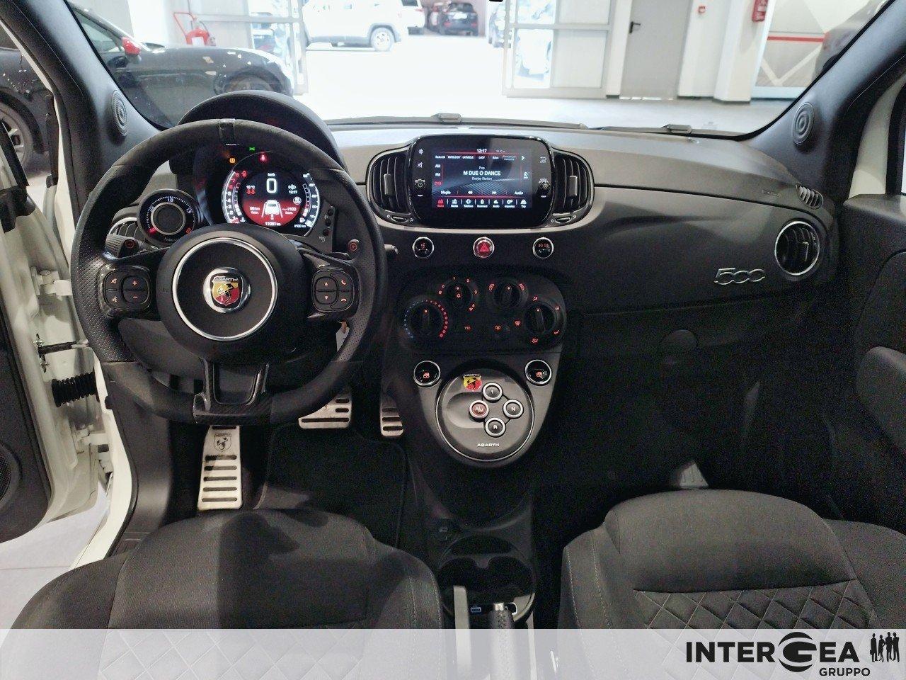 ABARTH 695 1.4 t-jet 180cv auto