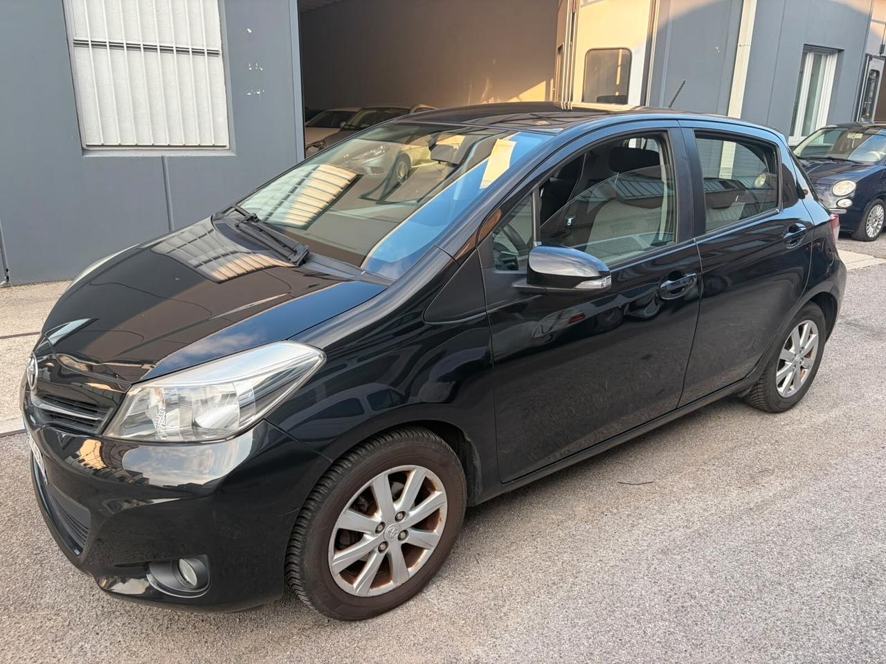 Toyota Yaris 1.0 5 porte Active