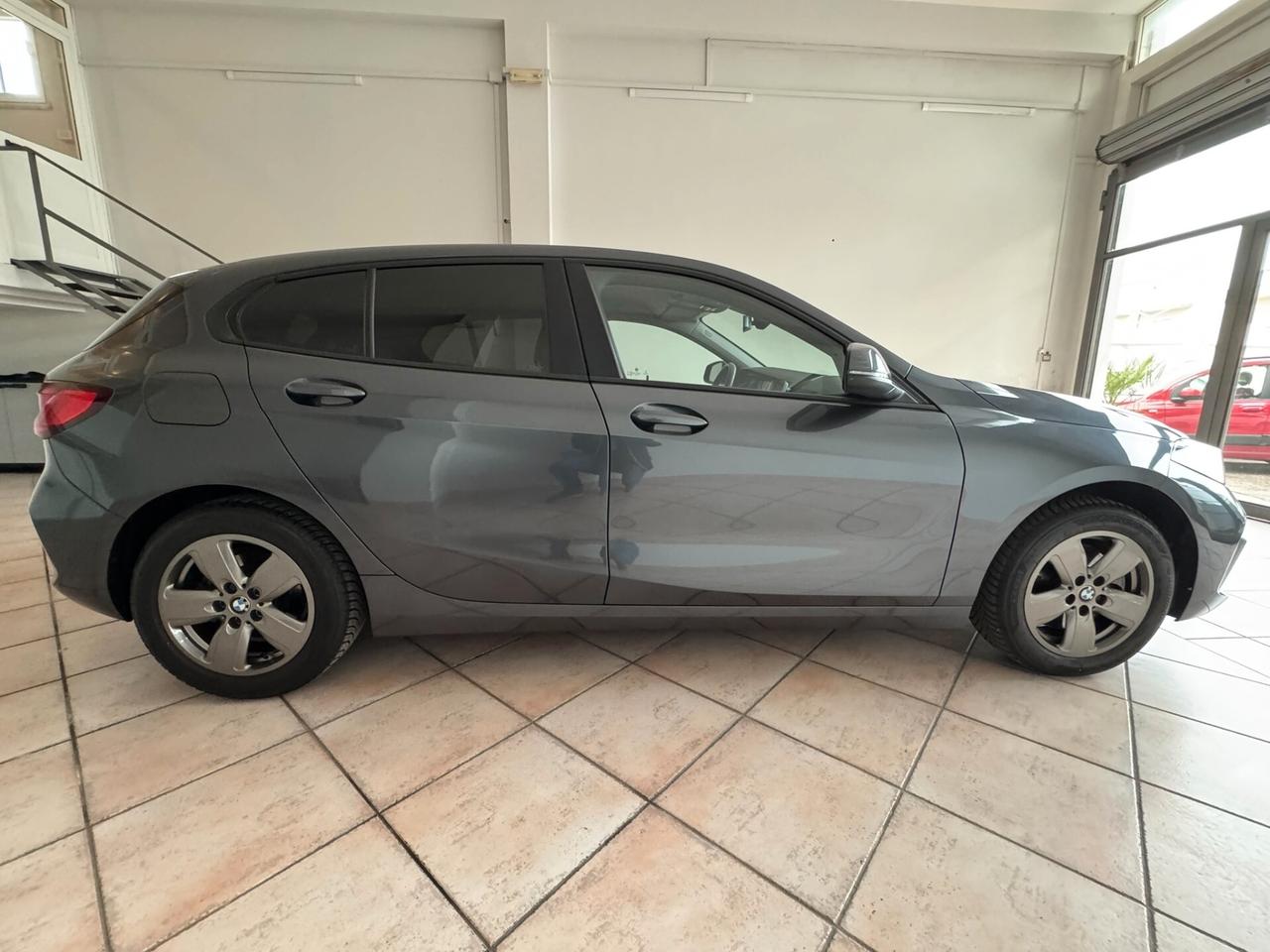 Bmw 116 116d 5p. Business Advantage - 2020