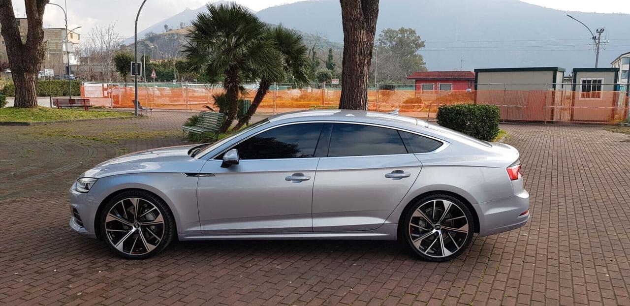 Audi A5 SPB 2.0 TDI 190 CV S tronic cerchi da 20,fari led bixeno,vetri scuri,navi,cruise control,sensori di parcheggio,bellissima