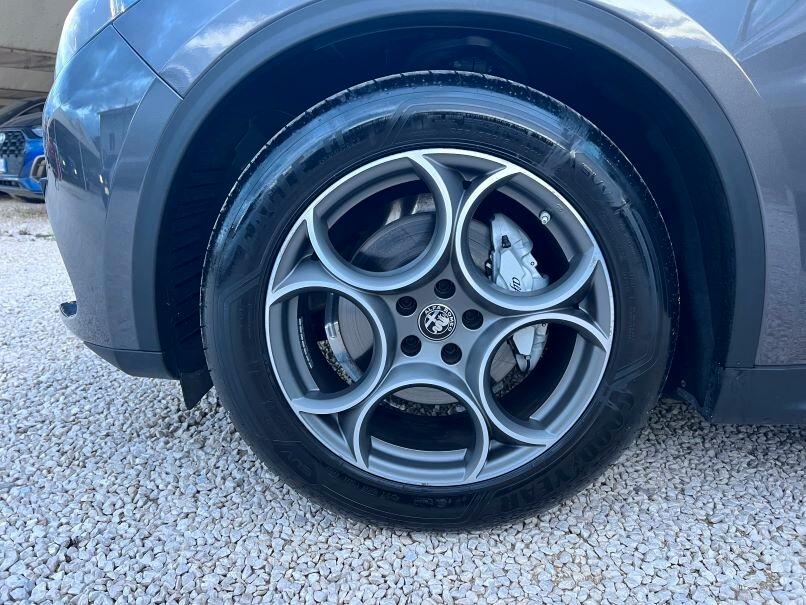 Alfa Romeo Stelvio 2.2 Turbodiesel 160 CV AT8 RWD Sprint