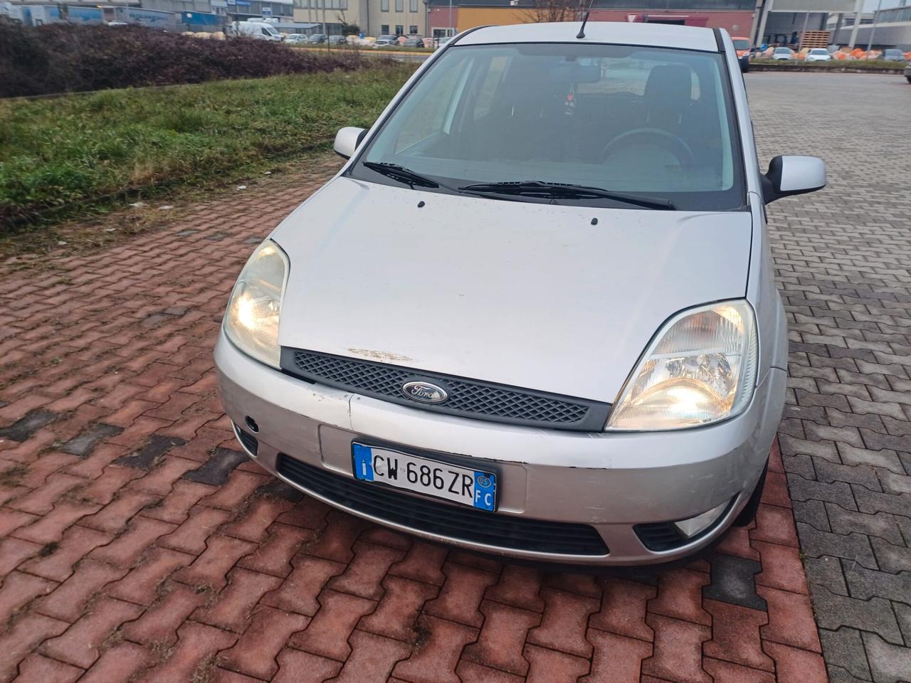 Ford Fiesta 1.2 16V 5p. Ghia