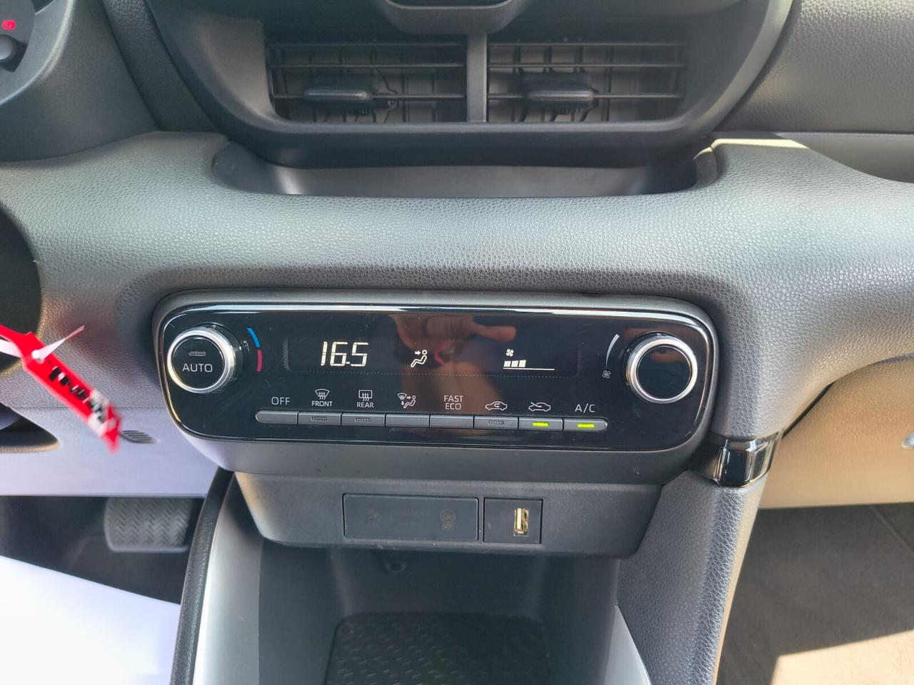 Toyota Yaris 1.5 Hybrid 5 porte *PREZZO REALE*