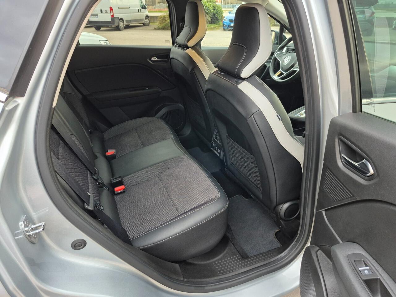 Renault Captur Plug-in Hybrid E-Tech 160 CV Intens