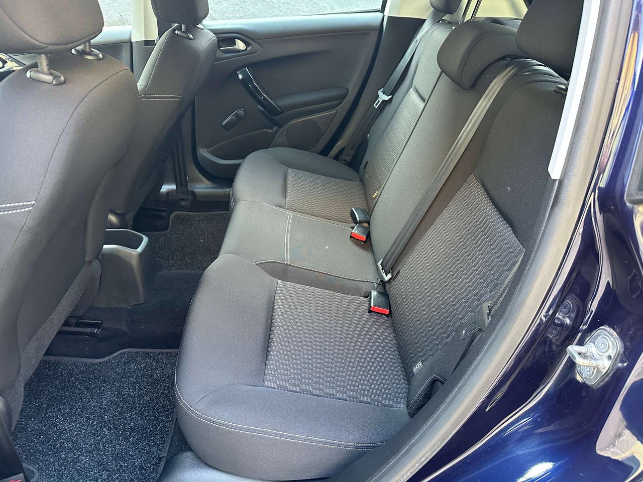 Peugeot 208 PureTech 82 5 porte Allure