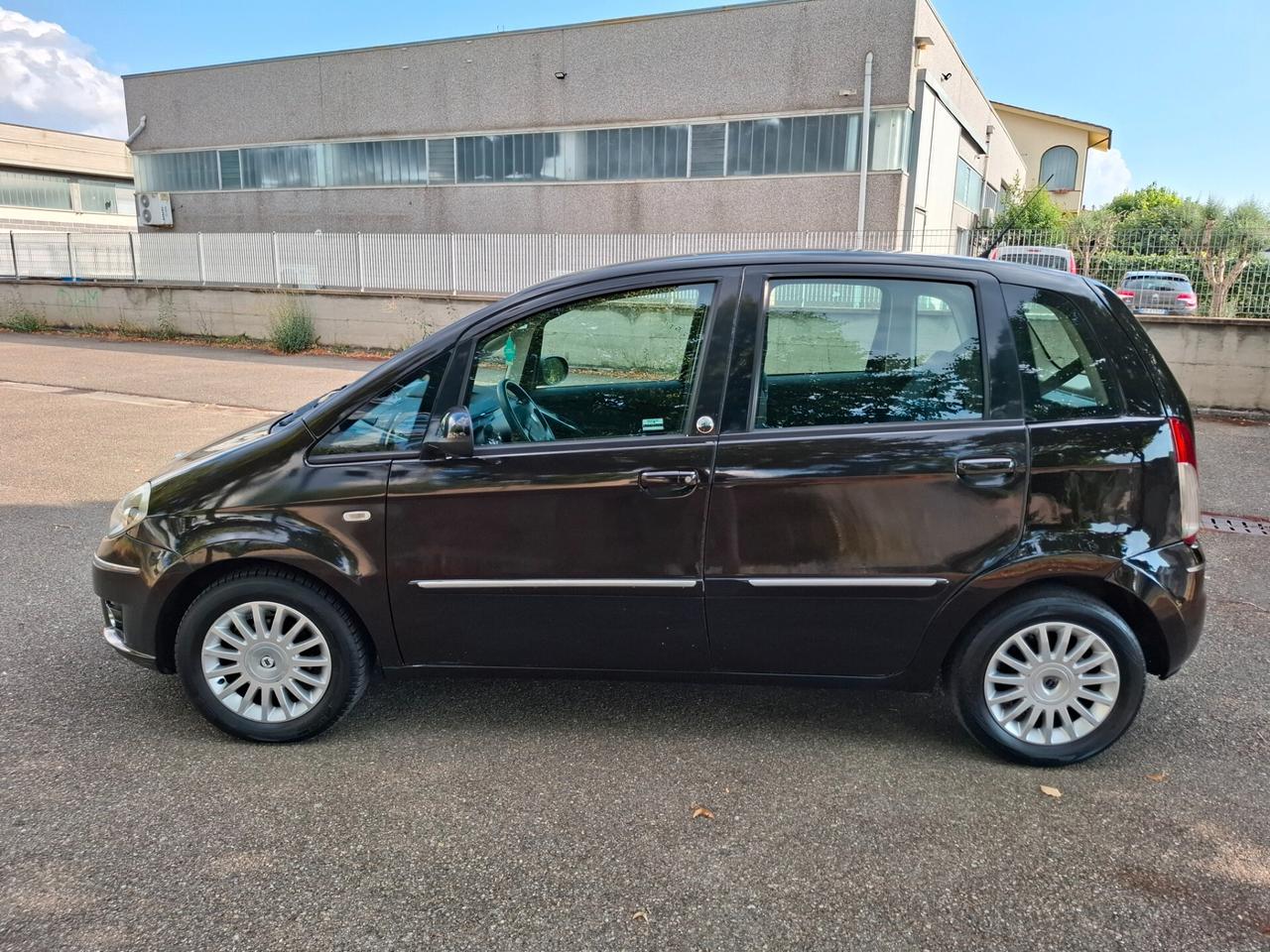 Lancia MUSA 1.4 8V Ecochic (GPL) 5th Avenue
