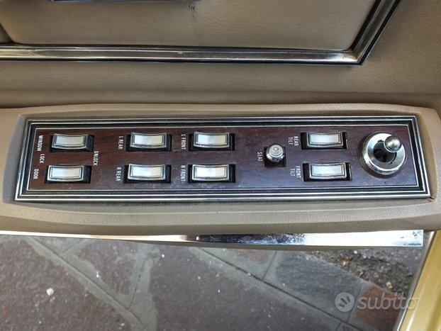 LINCOLN CONTINETAL V8 1972 ASI TARGA ORO