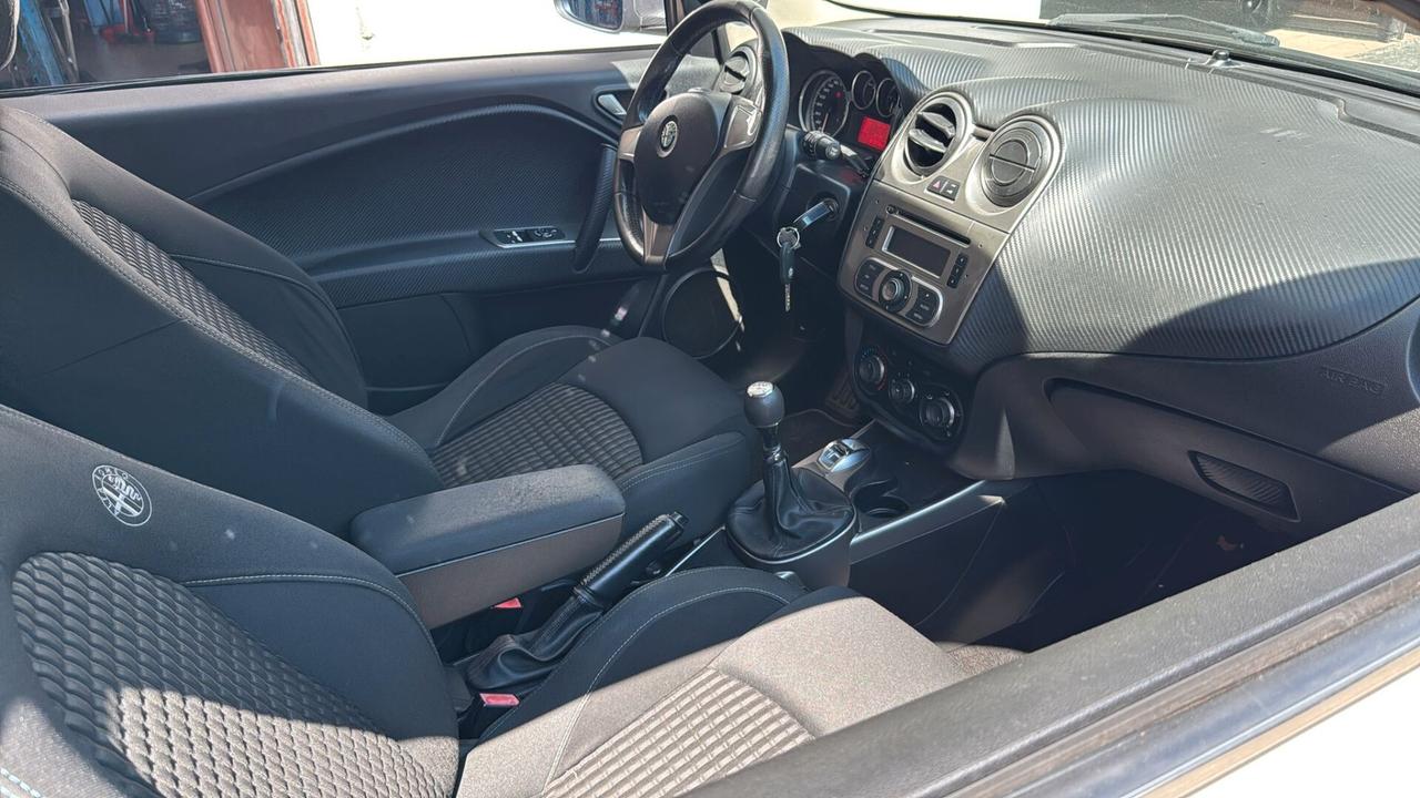 Alfa Romeo MiTo 1.4 T 120 CV GPL Distinctive Sport Pack