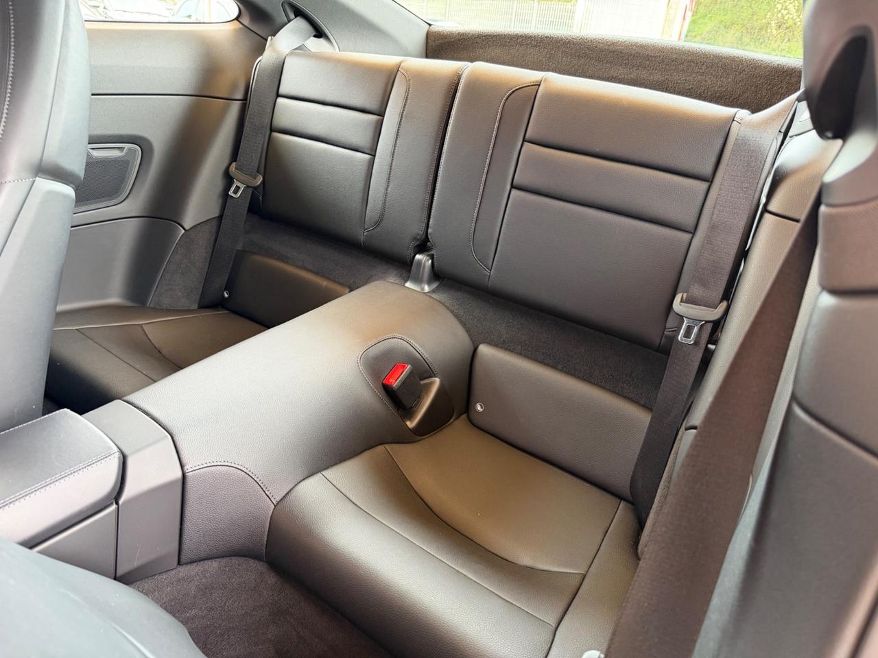 Porsche 992 911 Coupe 3.0 Carrera total black/Porsche Approved