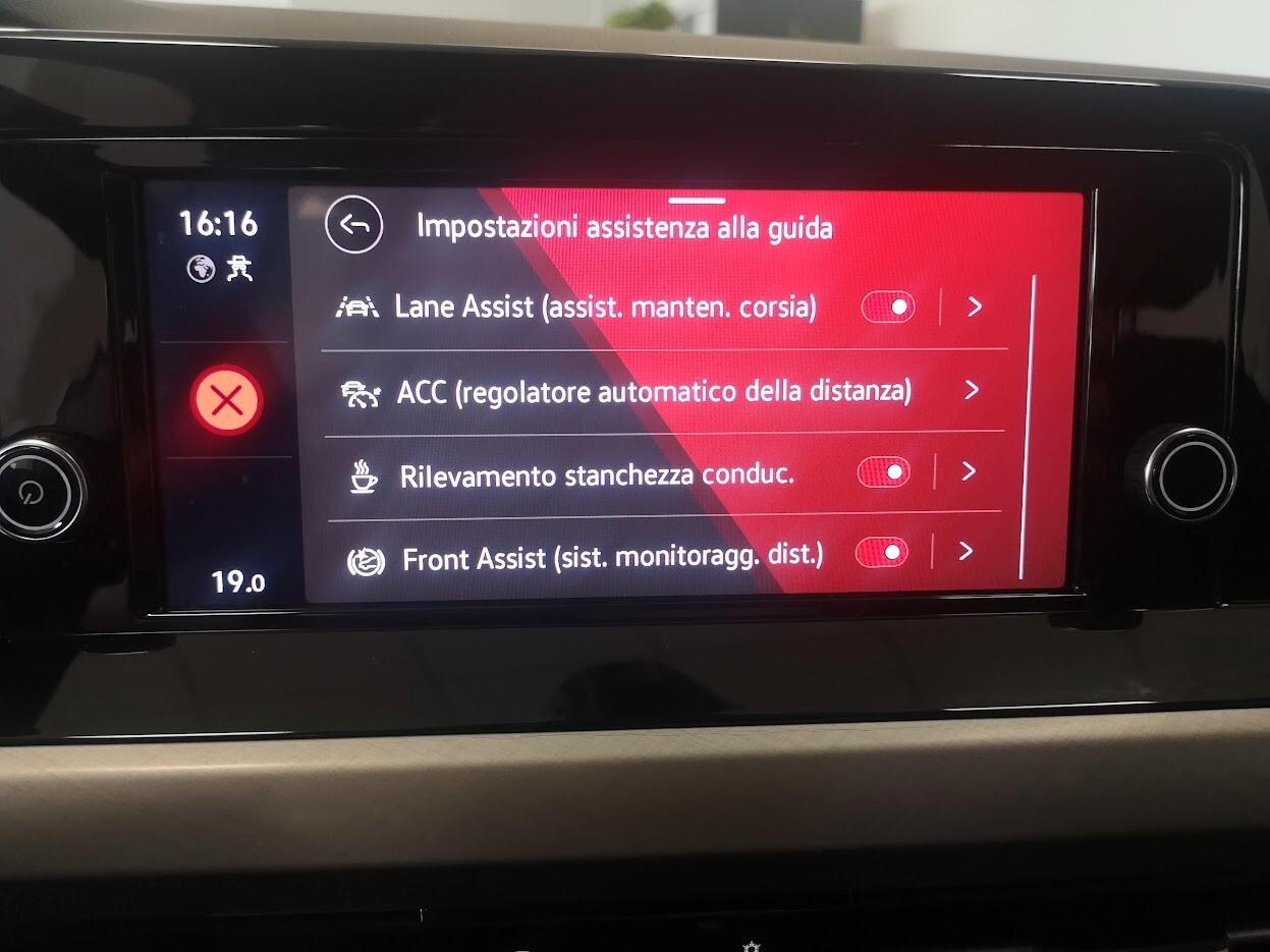 Volkswagen Golf 1.0 TSI EVO Life 110 CV