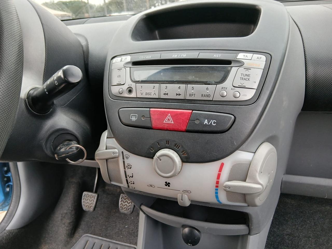 Peugeot 107 1.0 68CV 3p. Sweet Years