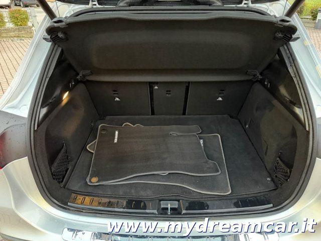 MERCEDES-BENZ GLA 200 d Automatic 4Matic Premium