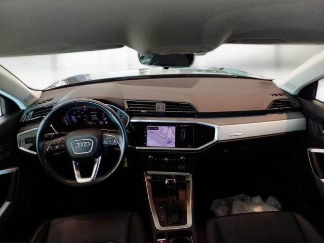 AUDI Q3 35 TDI quattro S tronic Business