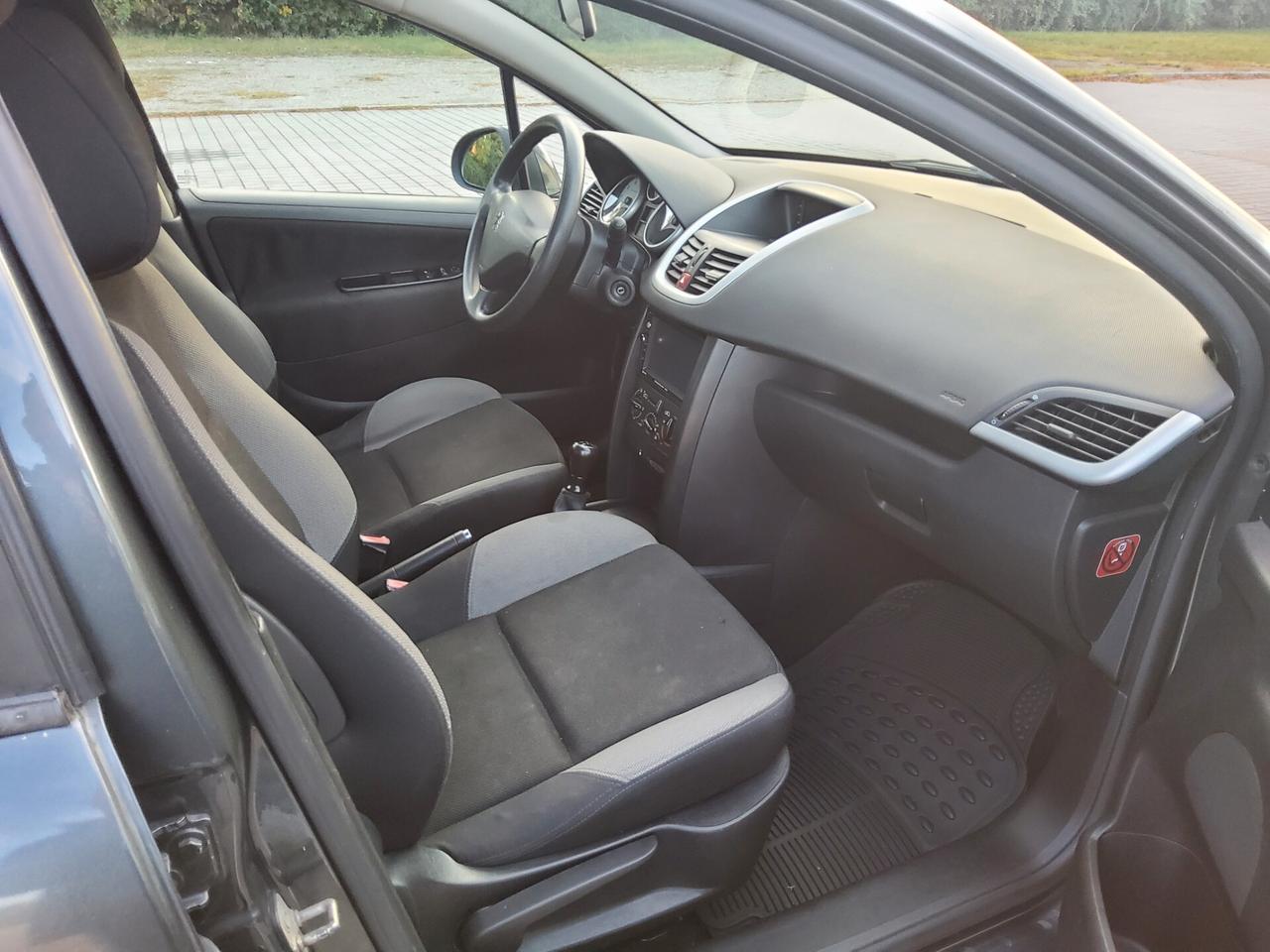Peugeot 207 1.4 VTI GPL 95CV