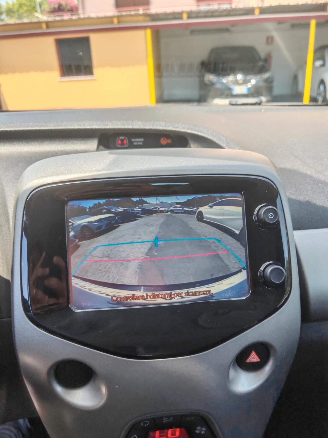 Toyota Aygo 1.0 VVT-i 72 CV 5 porte x-play MMT Automatica