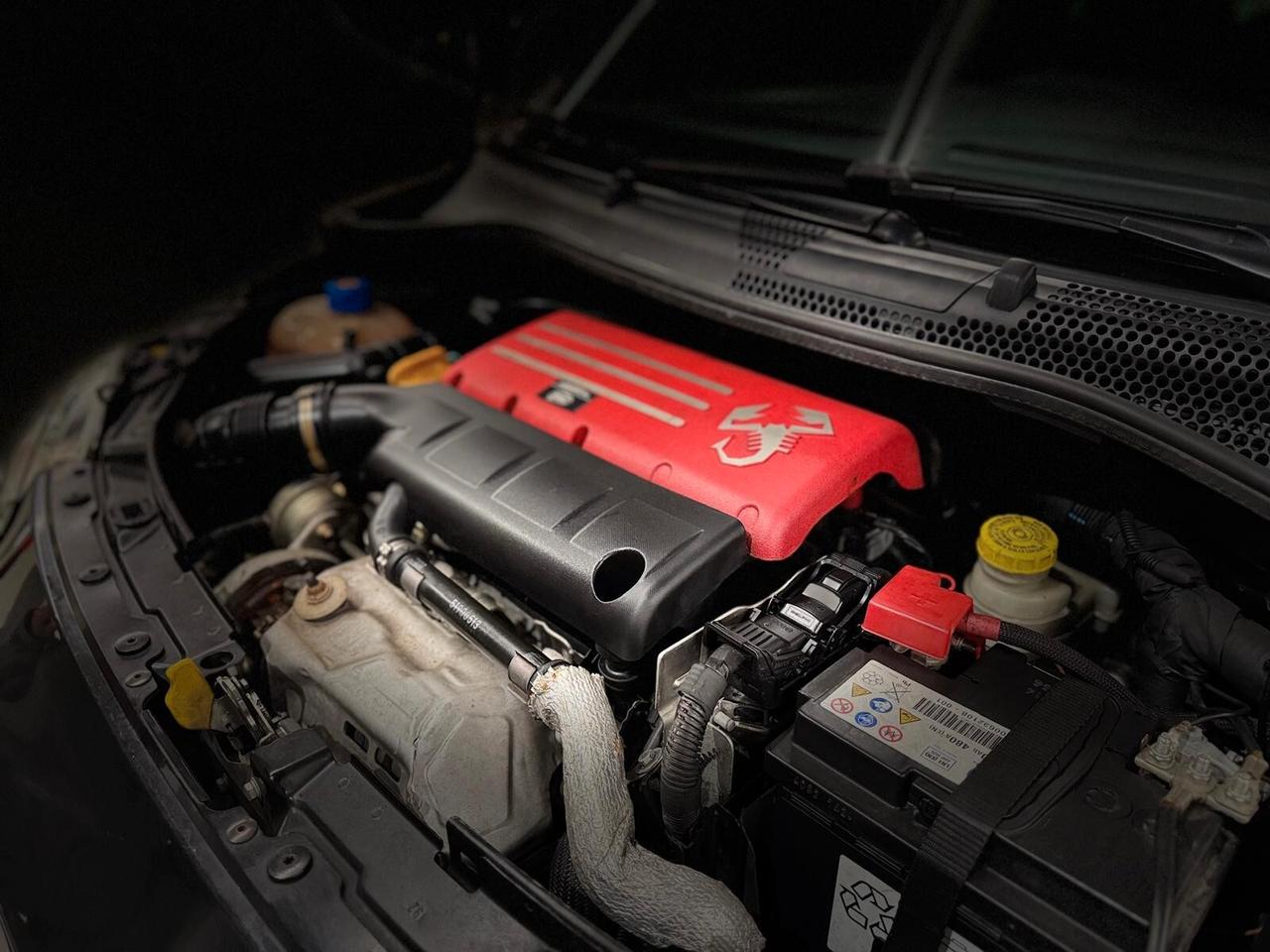 Abarth 695 1.4 Turbo T-Jet 180 CV