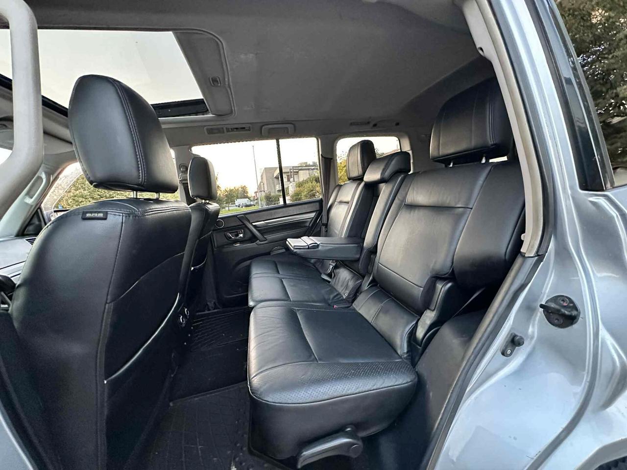 Mitsubishi Pajero 3.2d-7Posti-Autocarro-Navi,Pelle,Tetto
