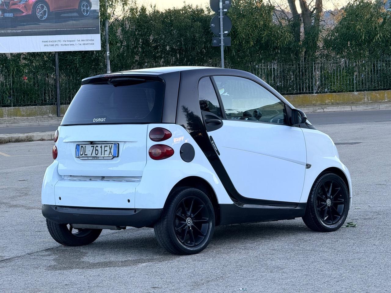 Smart 1.0 benzina modello 451