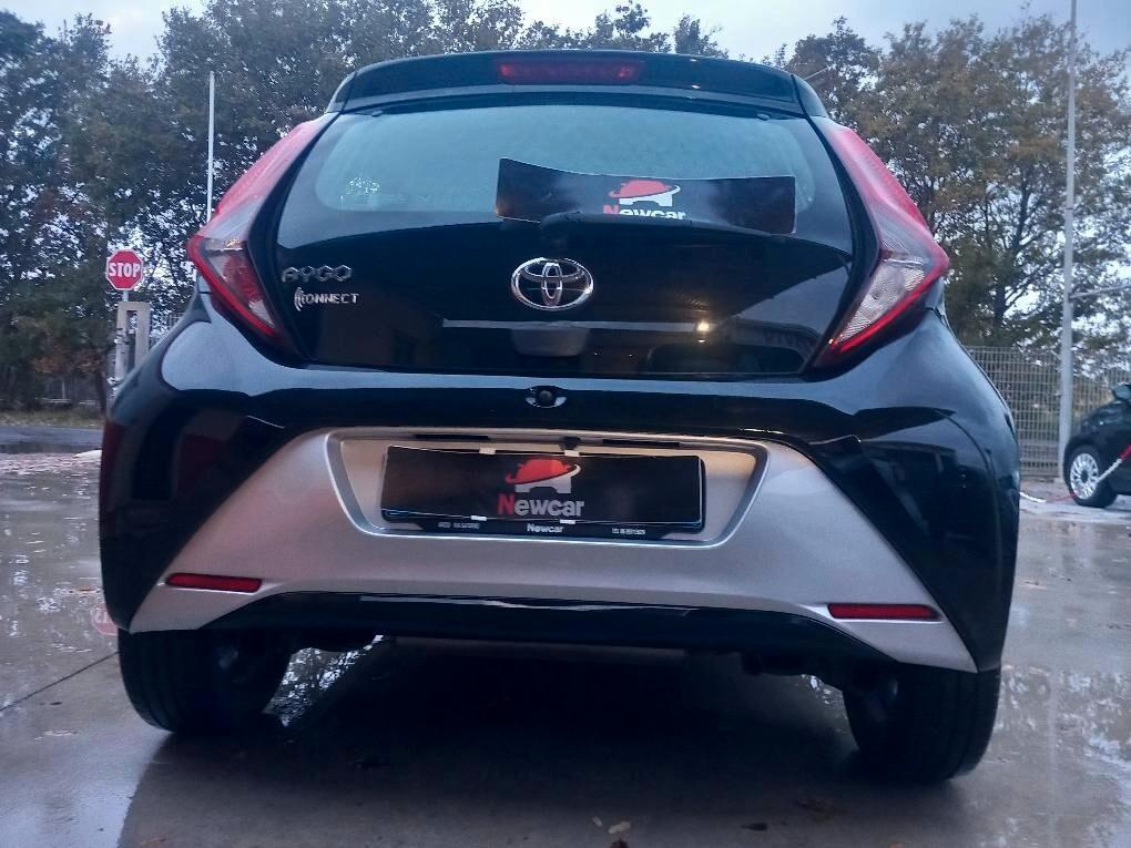 Toyota Aygo 1.0 VVT-i 72 CV 5 porte x-play MMT