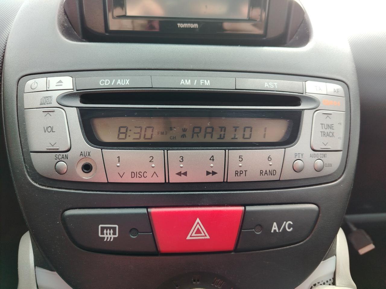 Toyota Aygo 1.0 12V VVT-i 5 porte Orange Connect