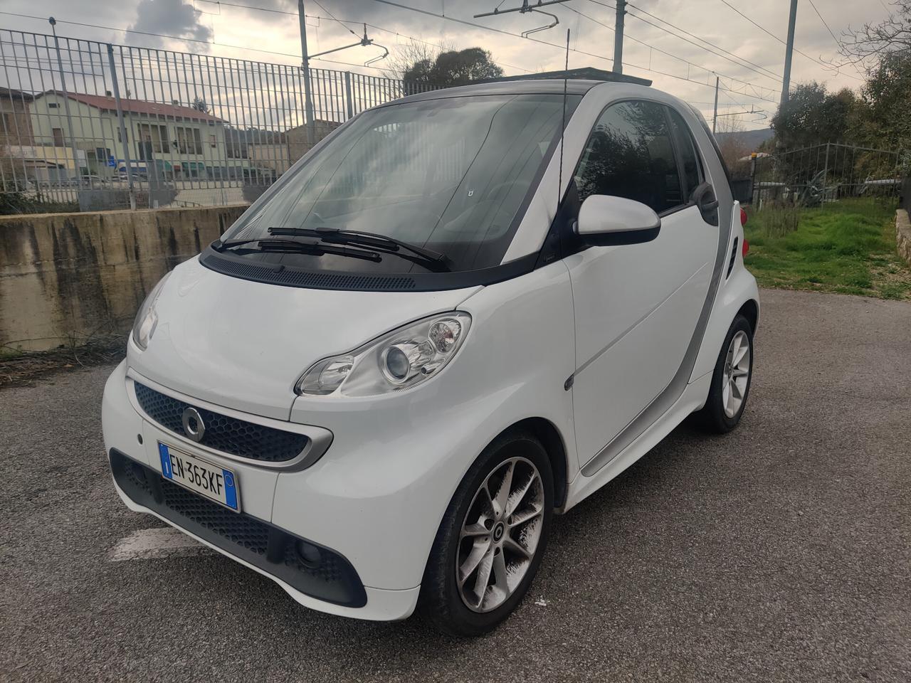 Smart ForTwo 1000 52 kW coupé passion SERVOSTERZO