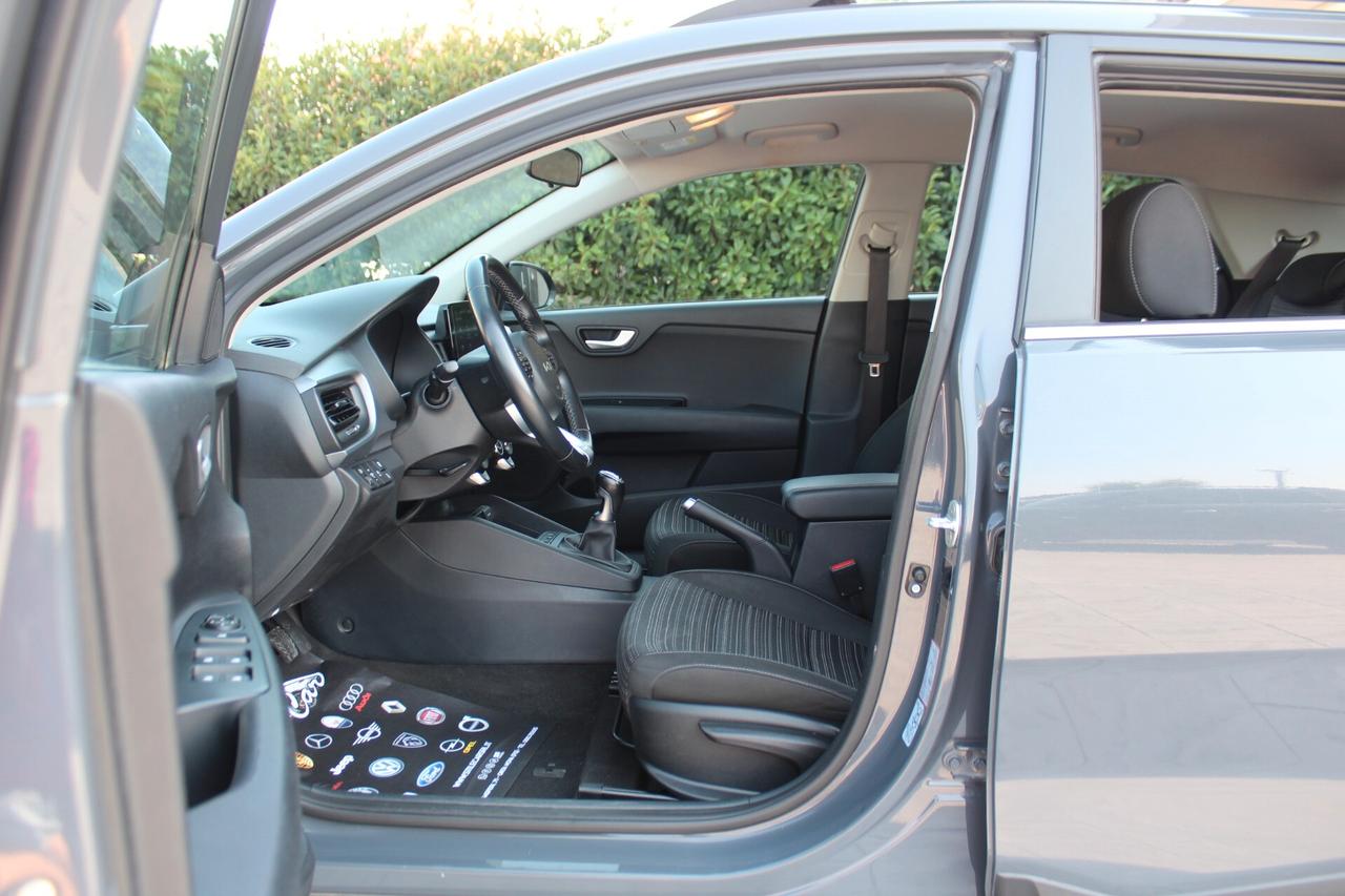 Kia Stonic 1.0 T-GDi 100 CV MHEV iMT Style
