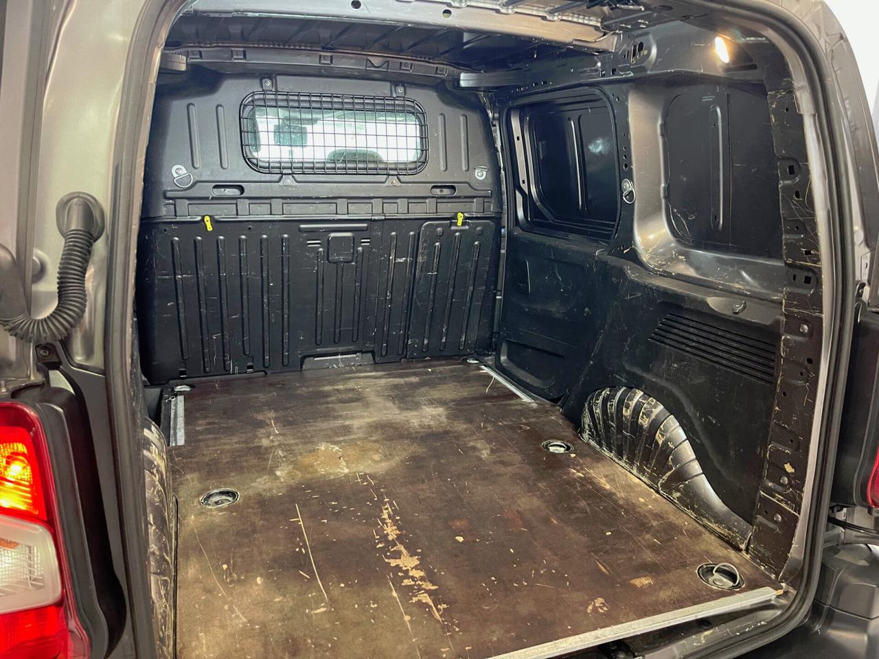 Peugeot Partner 1.5 BLUEHDI 130 CV Asphalt Cambio Automatico