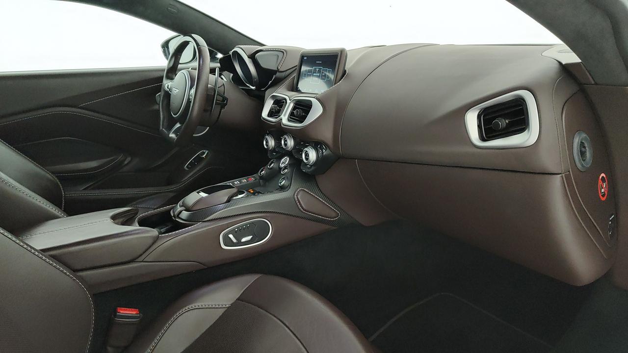 ASTON MARTIN Vantage Coupe 4.0 V8