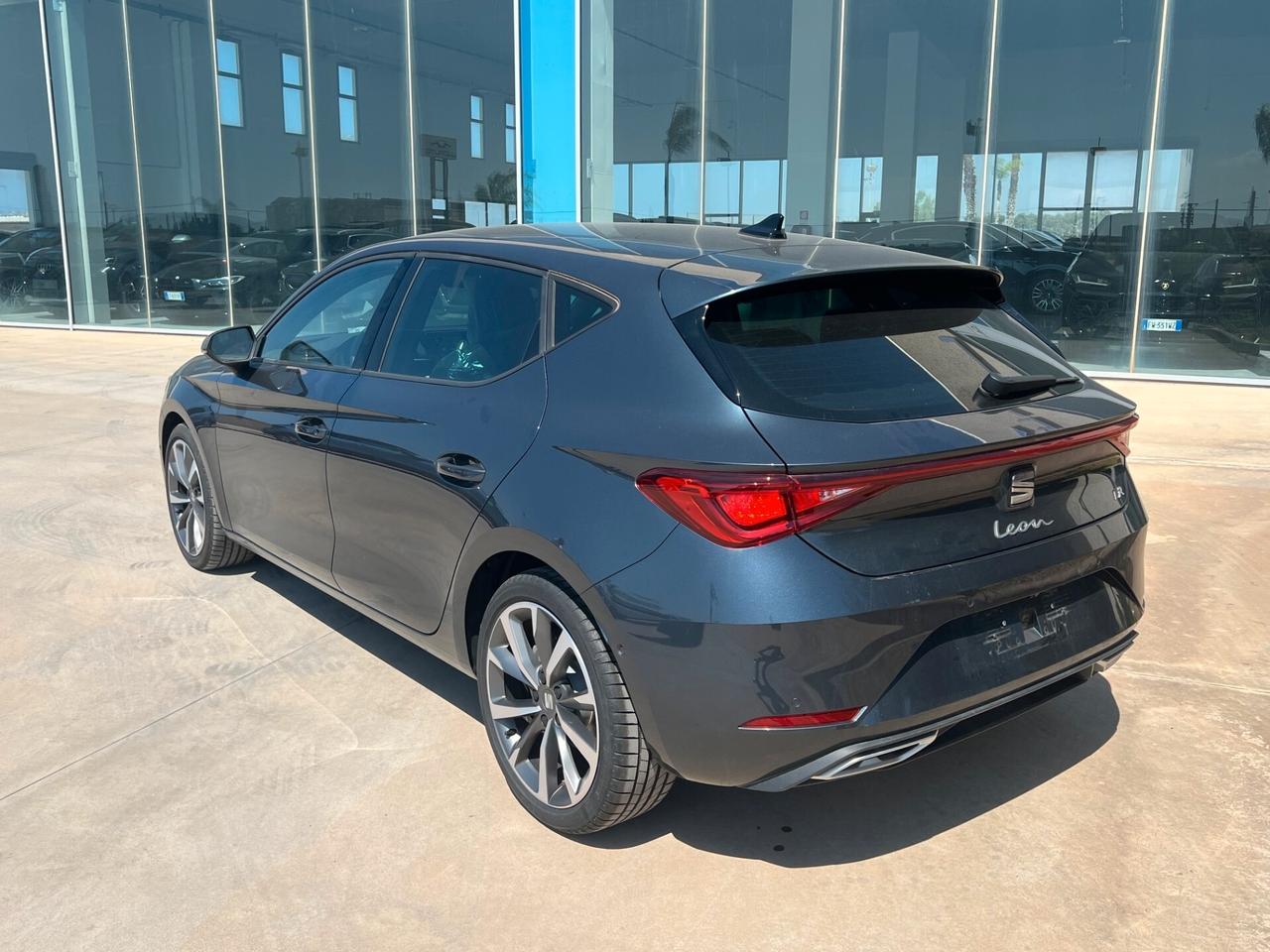 SEAT Leon FR 2.0 tdi DSG offerta T-Stock prezzo imperdibile