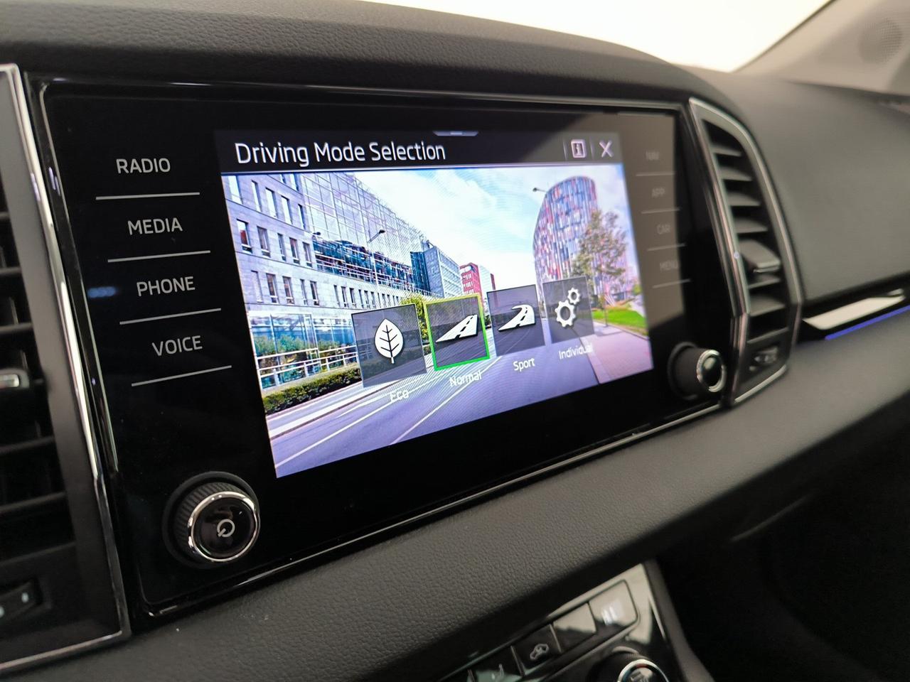 Skoda Karoq 2.0 tdi evo style 115cv dsg