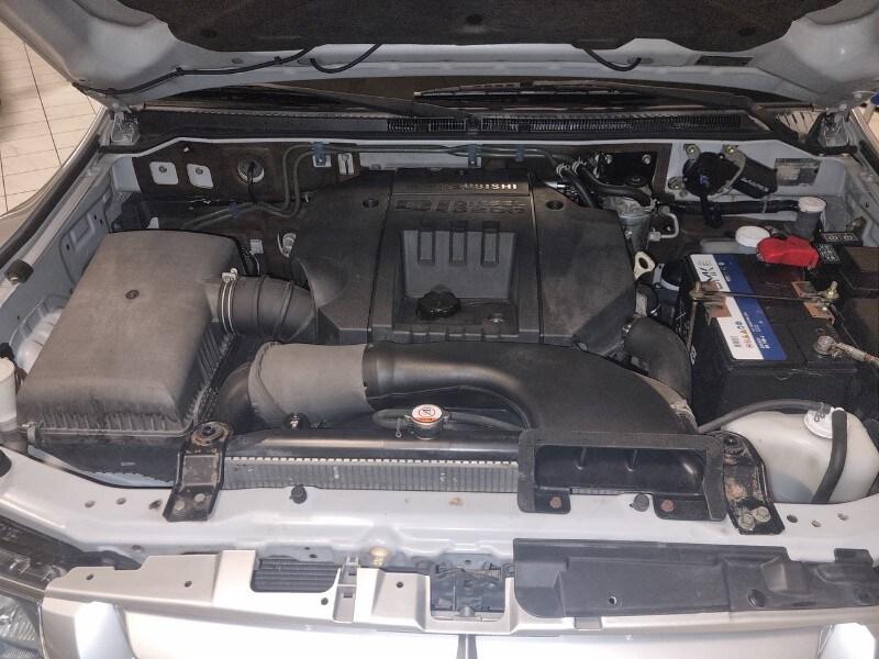 MITSUBISHI Pajero (2000-2007) Pajero 3.2 16V DI...