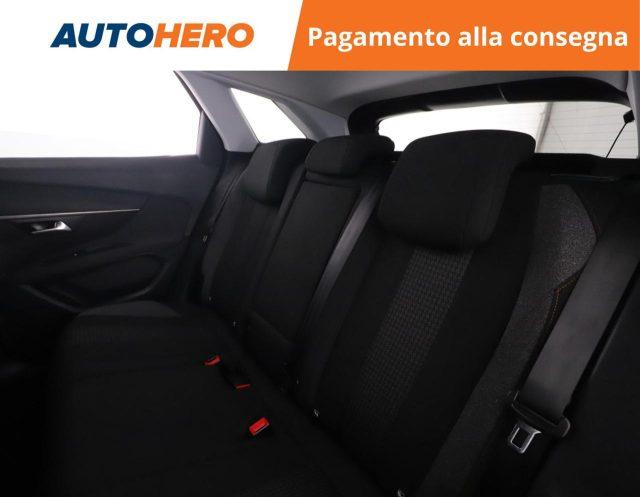 PEUGEOT 3008 BlueHDi 130 S&S Business