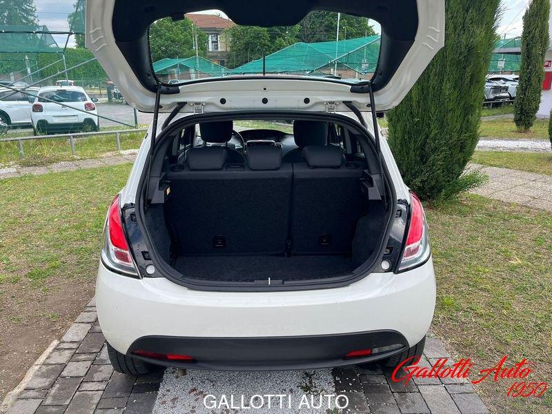 Lancia Ypsilon 1.0 FireFly 70cv Hybrid Gold