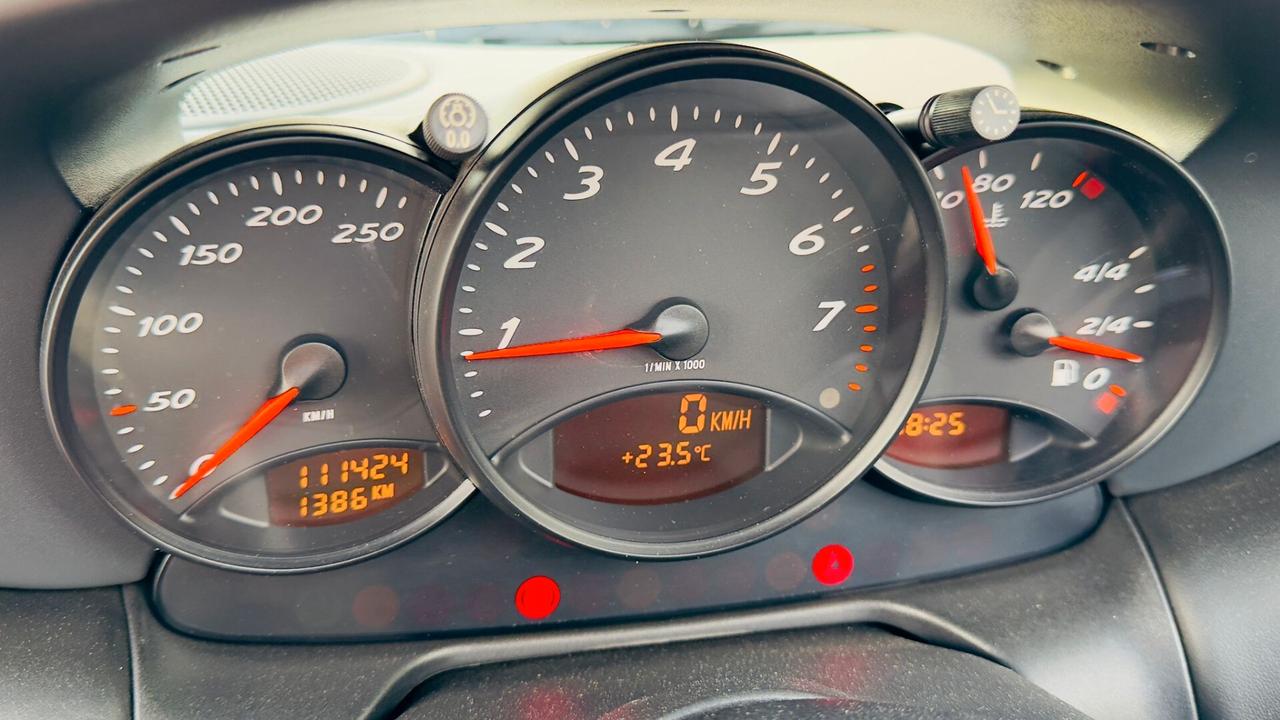 Porsche Boxster 2.5i 24V cat