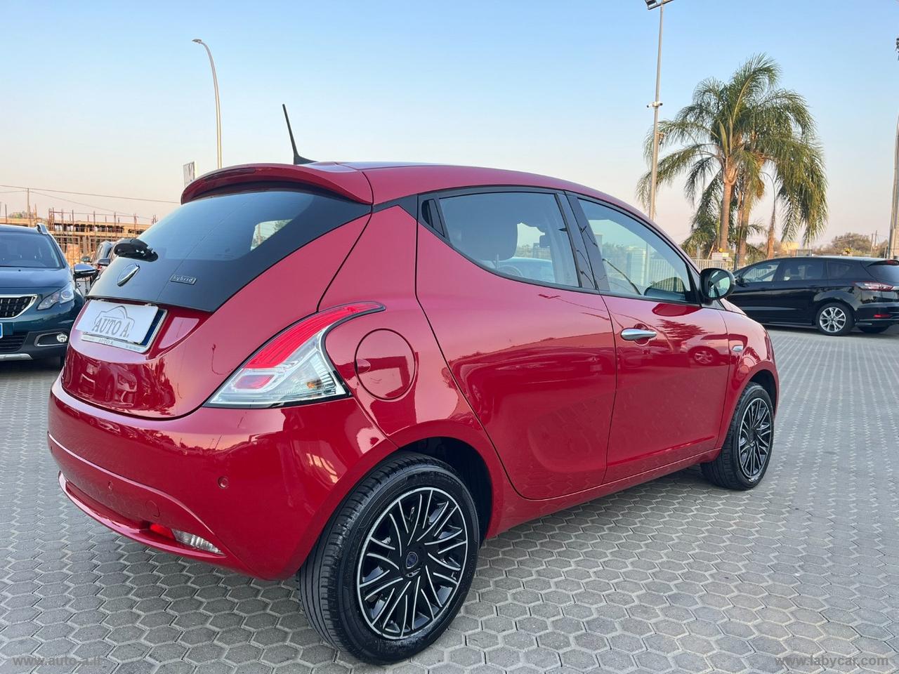LANCIA Ypsilon 1.0 FireFly 5p.S&S Hybrid Silver Vecchio proprietario privato NO EX NOLEGGIO