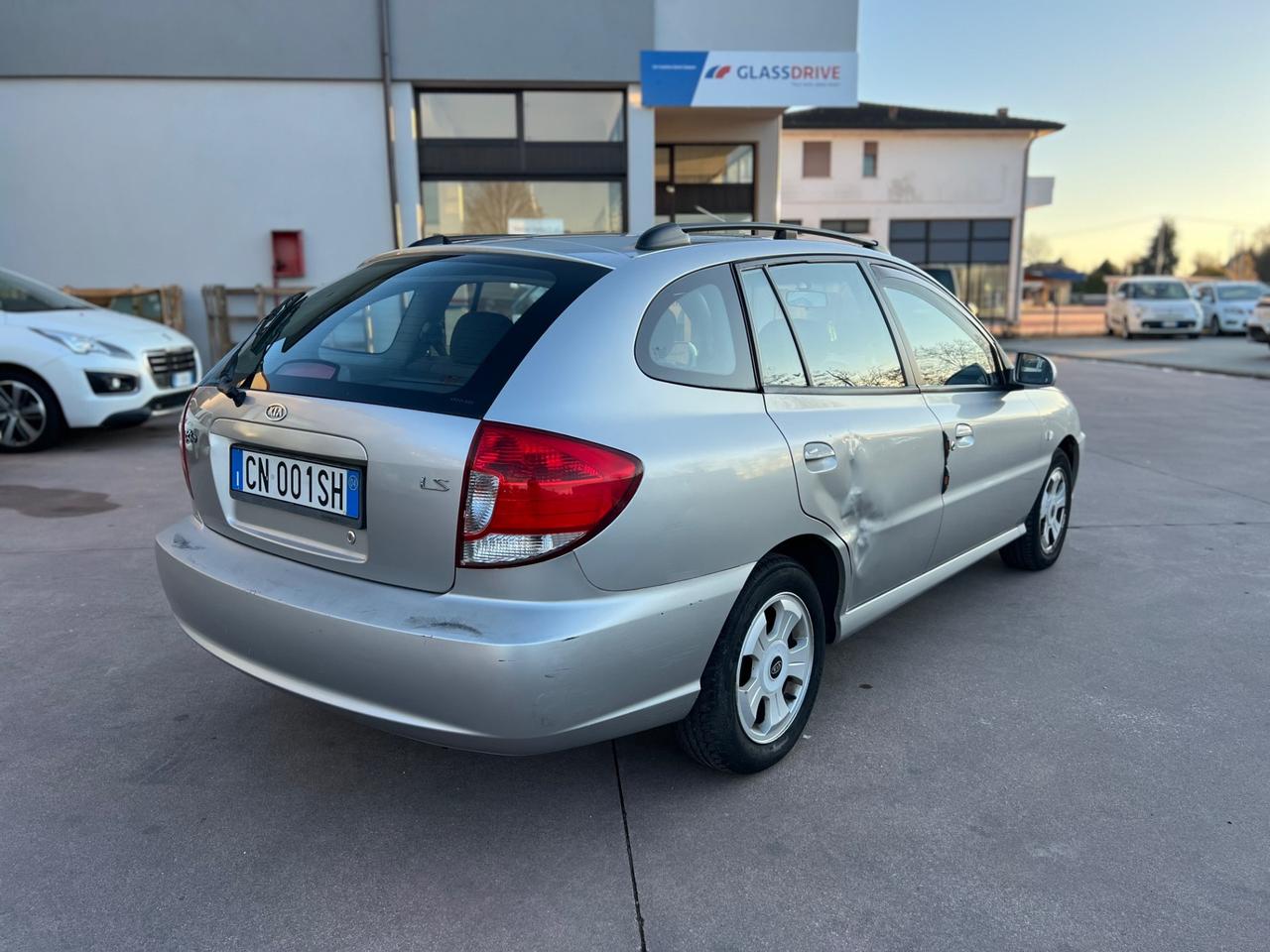 Kia Rio 1.5i 16V cat 5 porte LS Top