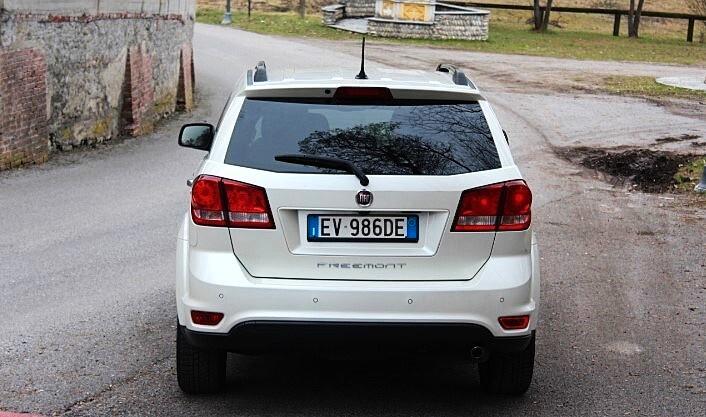 Fiat Freemont 2.0 Multijet 170 CV Lounge PELLE TELECAMERA SENSORI IMPIANTO AUDIO ALPINE