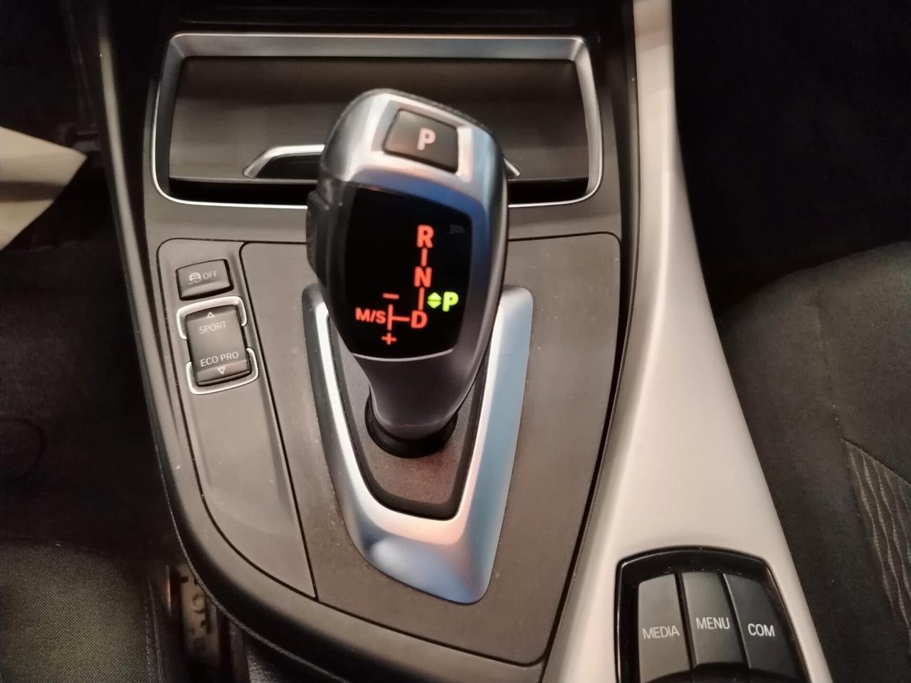 BMW 118 Serie 118d Advantage 5p auto