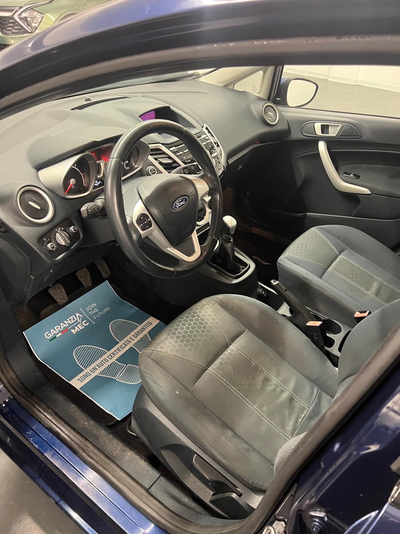 Ford Fiesta 1.4 TDCi 70CV 5 porte Titanium